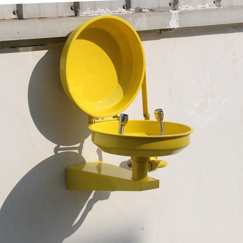 Auto open ,Auto close Wall mounted type stainless steel eyewasher, ABS coating Anti-corrosion durable eye wash station