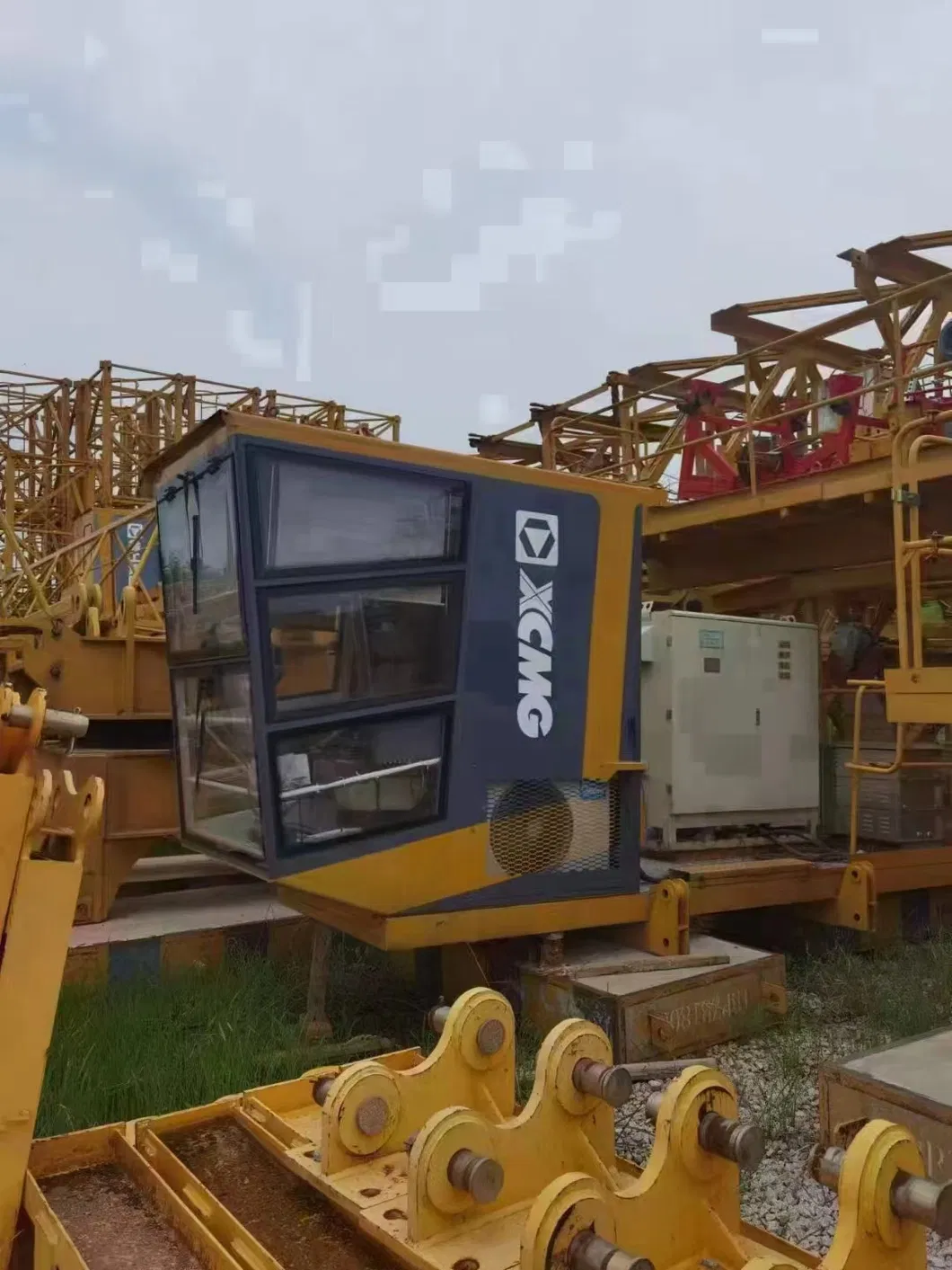 Urban Infrastructure Projects Pre-Owned Zoomlion Wa6015-8A Lifting Crane Precise Operation