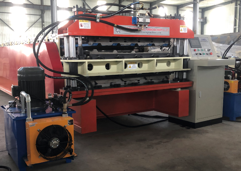 Double layer roofing sheet machine