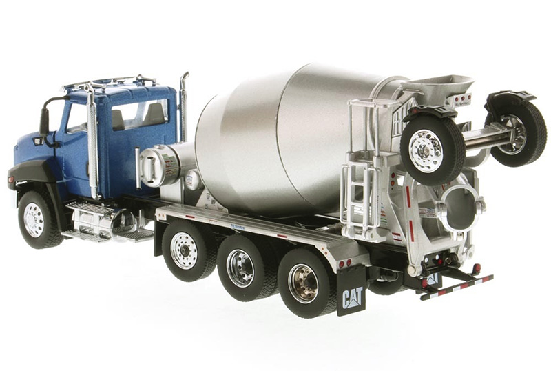 CT660 McNeilus Concrete Mixer Truck 1/50 Scale Diecast Model CAT Collection