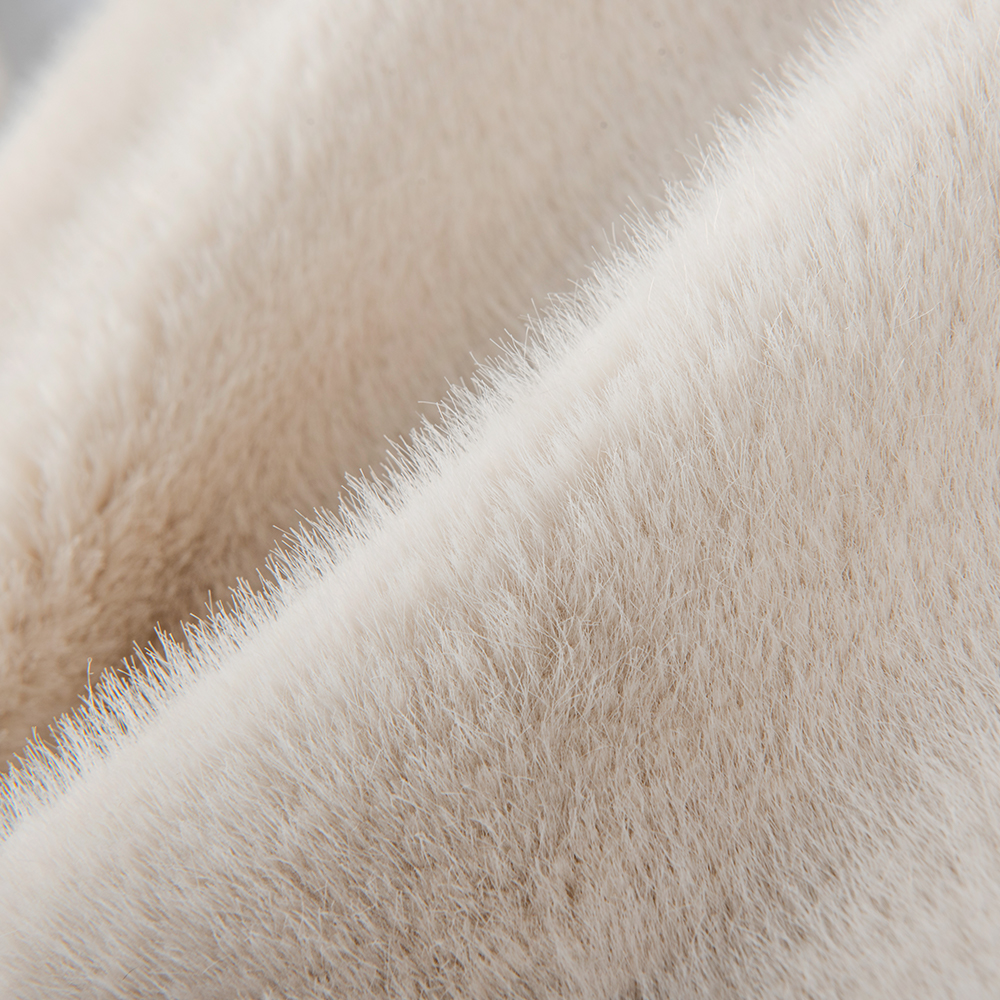 100% Polyester Front Material Plush Faux Fur Fabric for Coat Customized Design