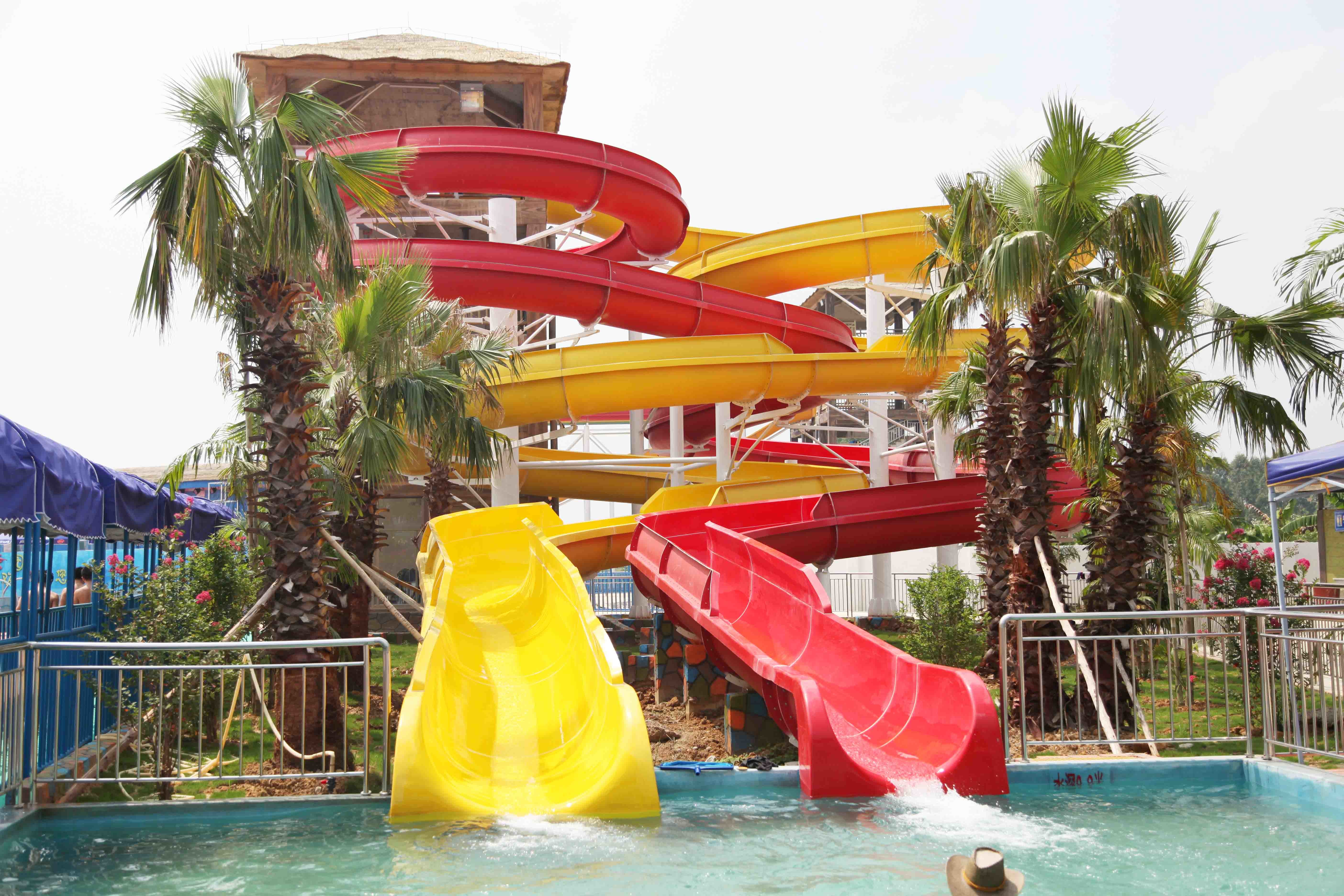 Colorful Aqua Park Equipment , Custom Water Slides With Galvanized Carbon Steel Frame