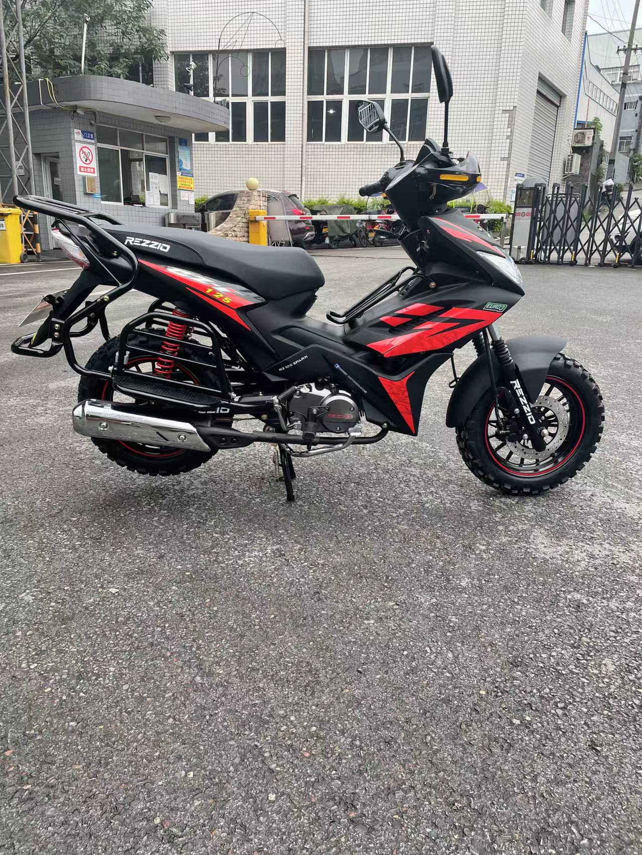 Senegal Africa Popular ZS LIFAN Engine 110CC Classical Wholesale Motorcycle Cheap Import Motorcycle 125cc motorcycle