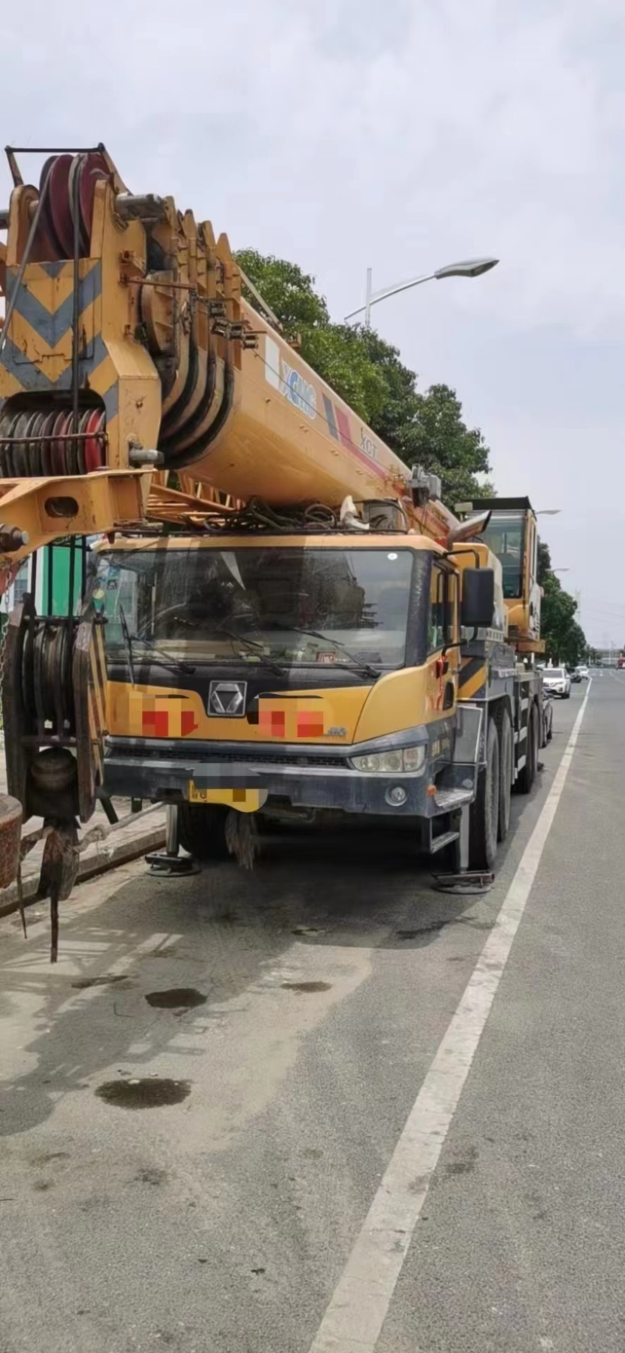 High Demand Tonnage 2013 Xc 80t 100t 160t 200t Truck Crane Moble Crane Cheap Factory Price