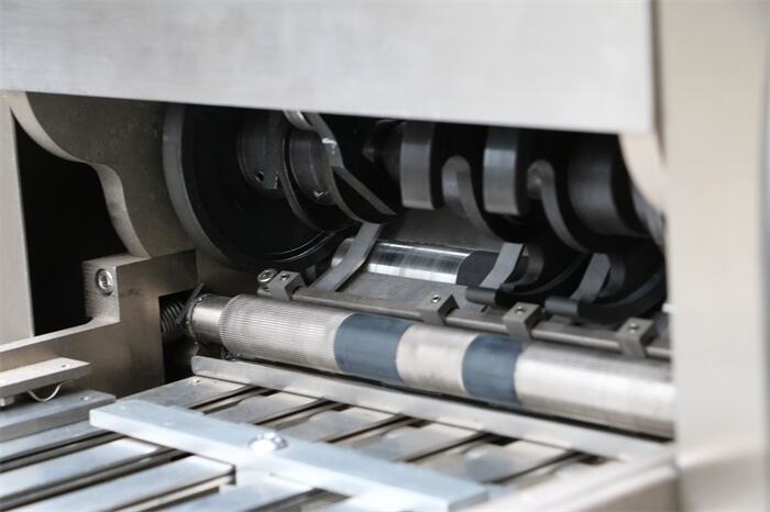 Box Packing Machine 200 Box Per Min High Speed With Servo And High Level Box Feeder