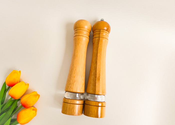 Natural Wood Color Wooden Spice Grinders For Smooth And Even Grinding
