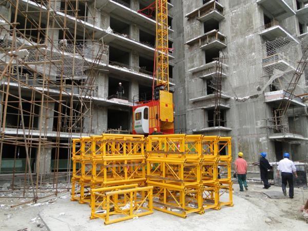 Quality High Speed Temporary Construction Elevators Smoothly Starting And Stopping for sale