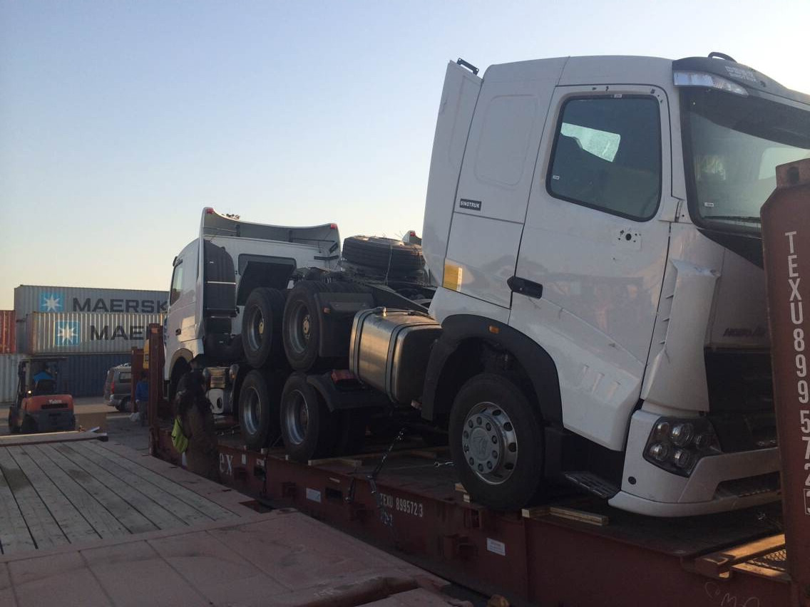371HP 375HP 420HP Sinotruk Howo Tractor Truck 6x4