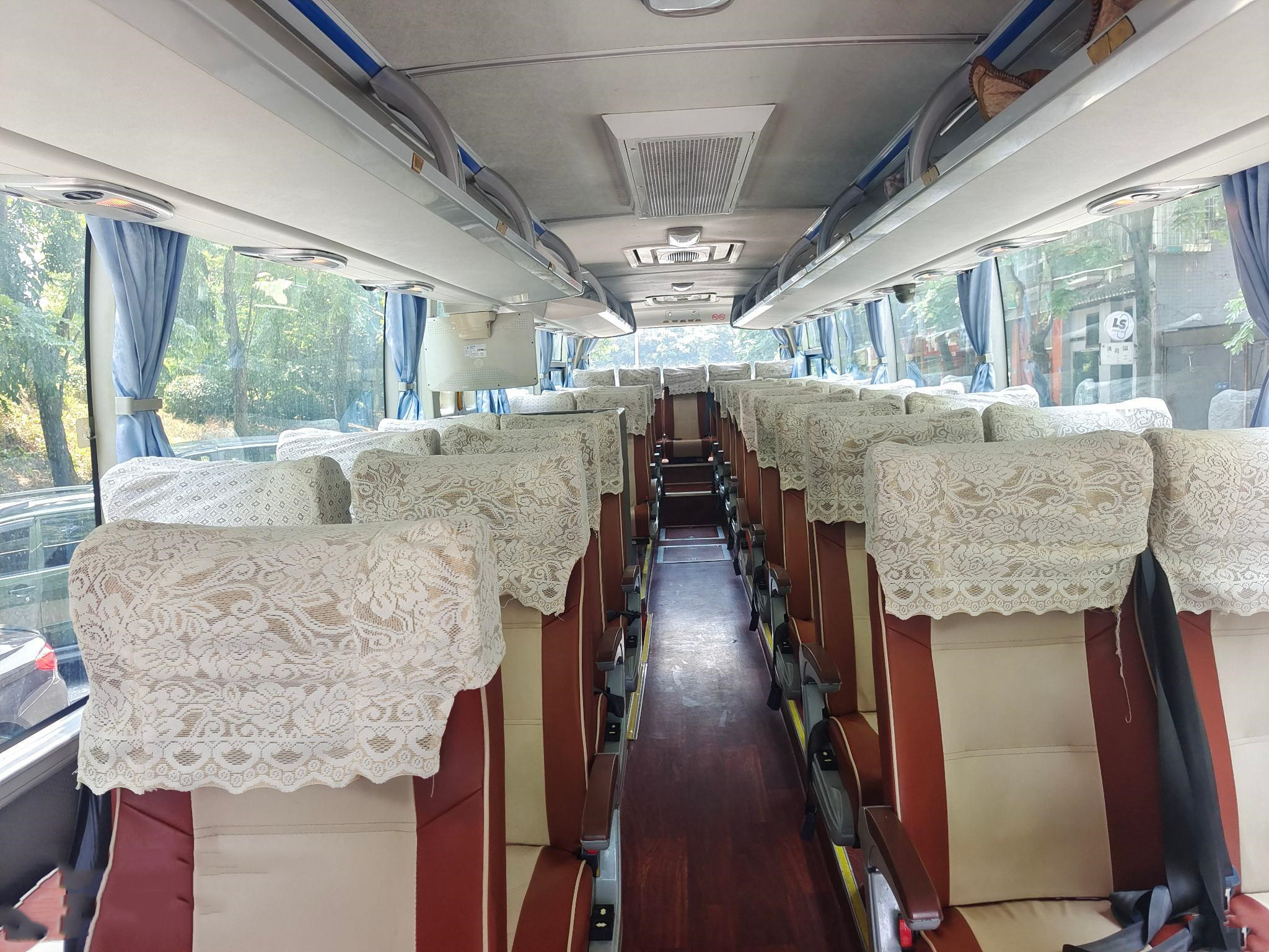 Yutong Bus 39seats Used Bus Weichai Engine 220kw Bus Seat Cover ZK6119
