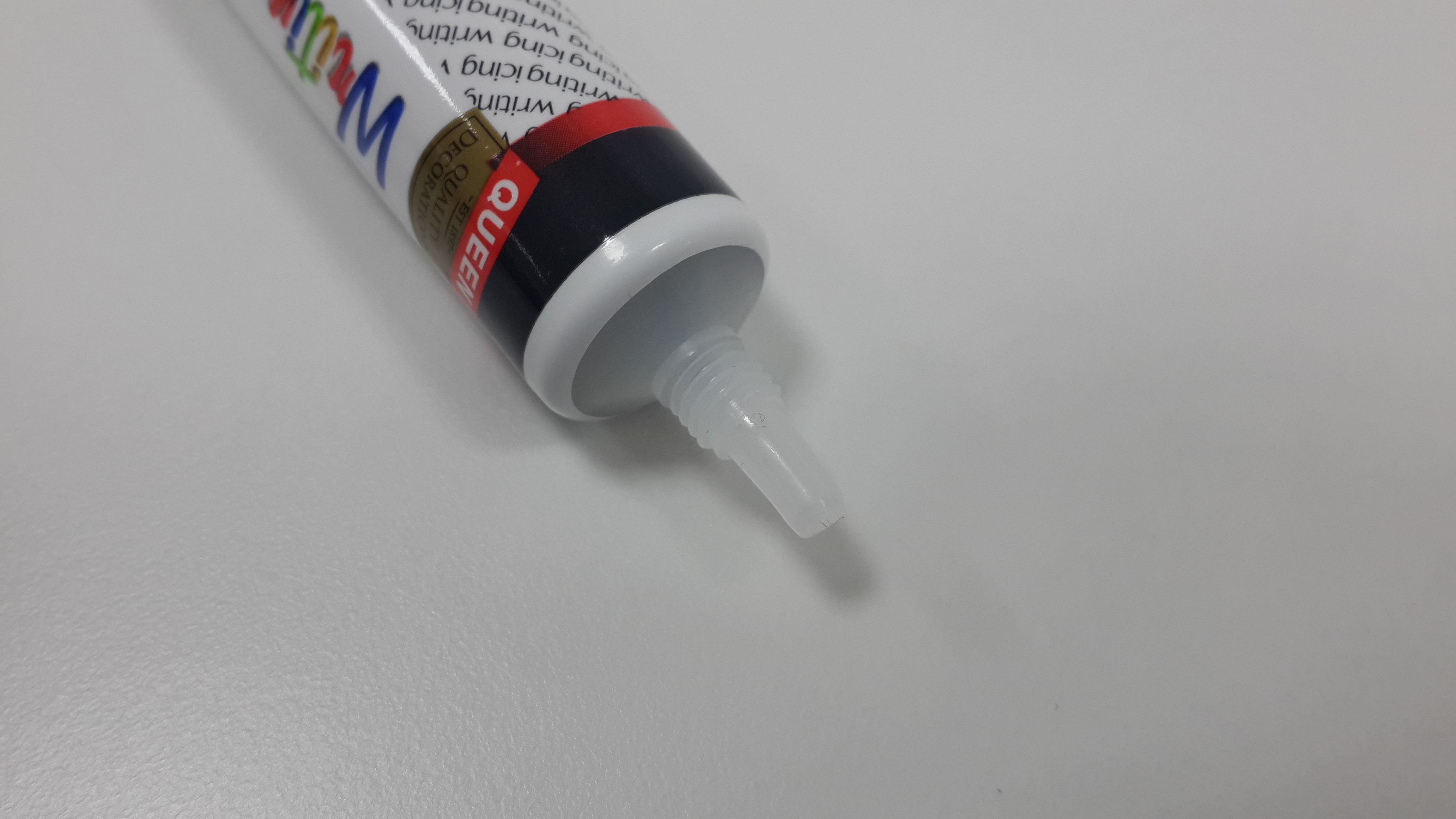 Aluminum Barrier Laminated Cosmetic Plastic Tube Pointed Bullet Shoulder Shape 250 Mm Wall Thickness