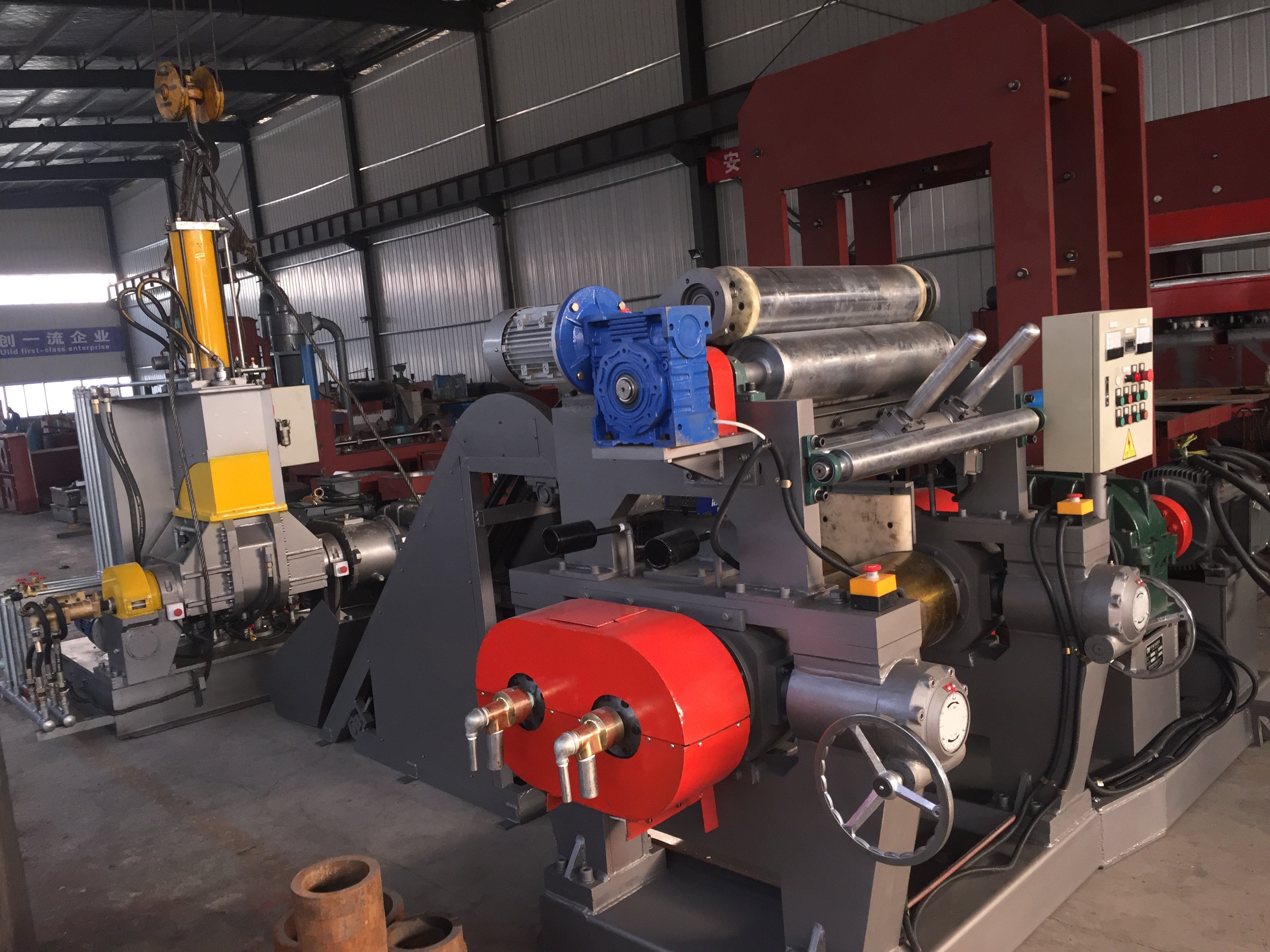 Hydraulic Ram Style Rubber Kneader Machine 75 Litre Rubber Mixing Banbury Machine