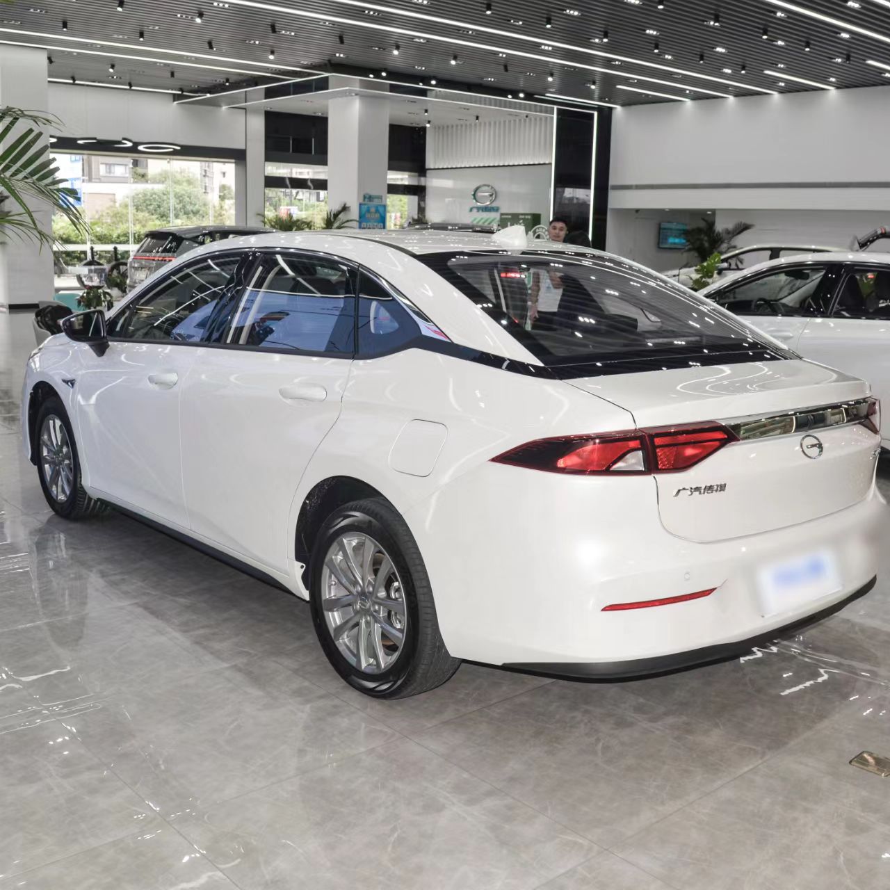 Guangqi AION S 2023 530 48.67kwh -Made Compact SUV with Front Disc Rear Disc Brake System