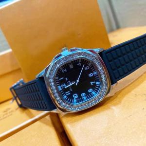 Wholesale Series Jewelry Diamond Men's and Women's Fashion Watches Silicone Watches Wholesale from china suppliers
