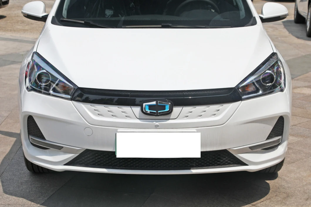 Battery Operated Electric Sports Car 120kw Motor 4 Wheel Electric Car with Four Seats Five Doors