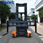 Multi Directional Reach Electric Forklift Truck Seated / Stand On Operation 2.5