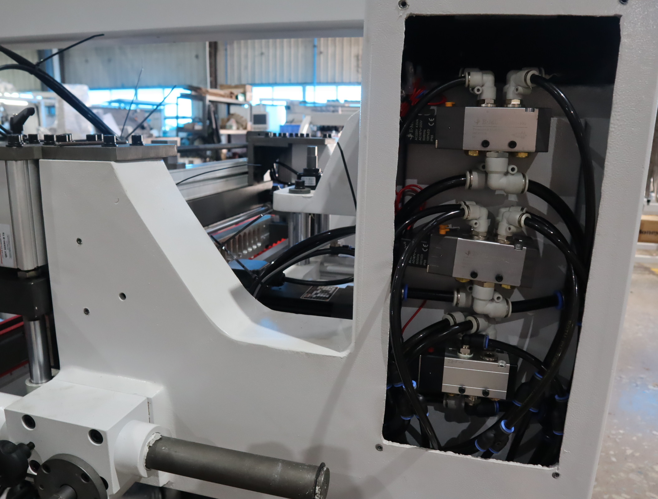 3 Row cabinet line boring machine