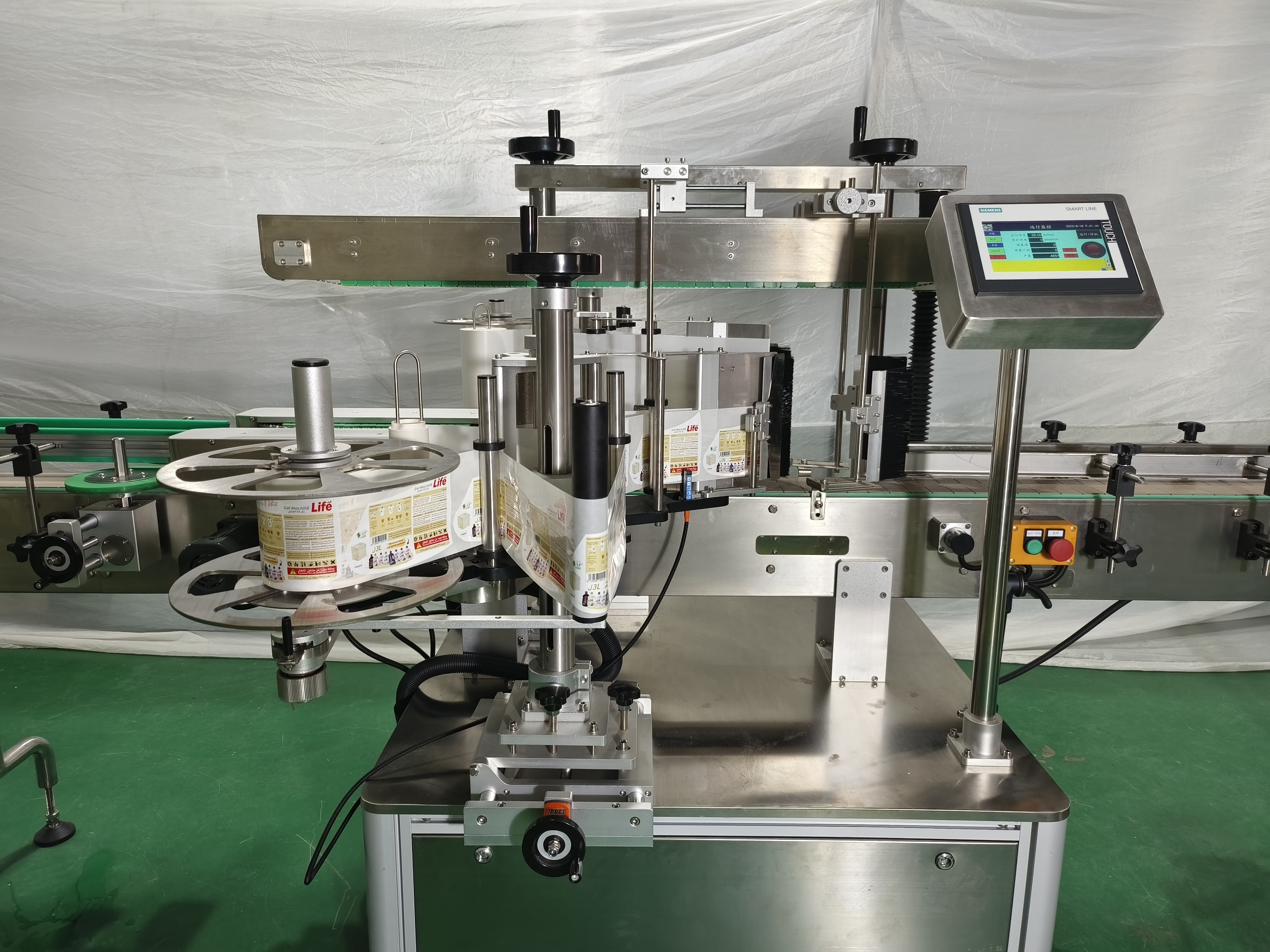 Automatic Filling Screw Capping Double Side Labeling Production Line for Shower Gel