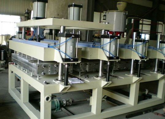 PVC Board Extrusion Manchine With Twin Screw Extruder , pvc Crust Foam Board Extruder