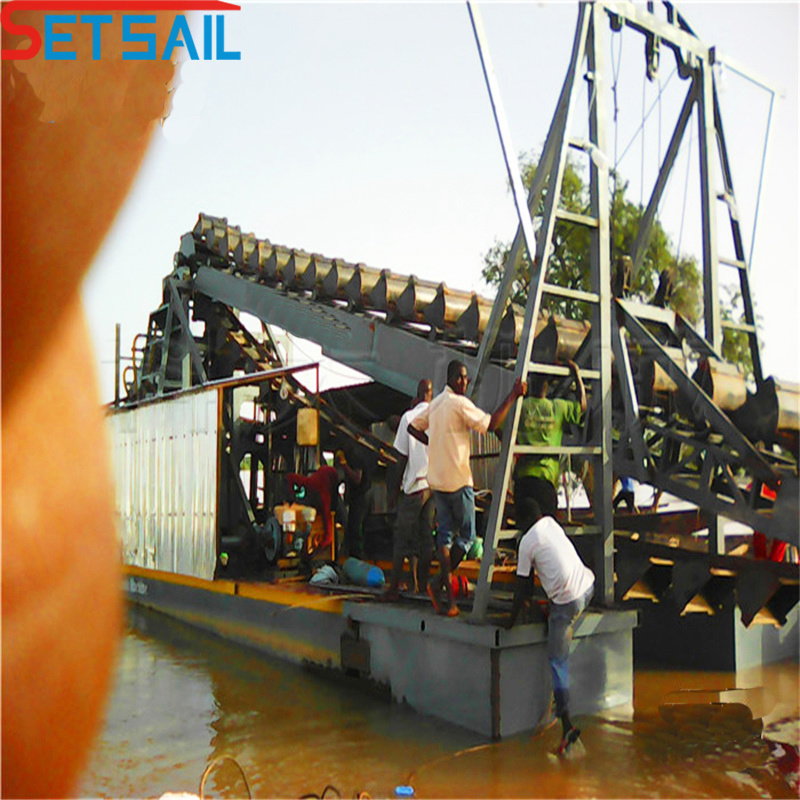 China Low Price Bucket Chain Gold Mining Dredger for Sale