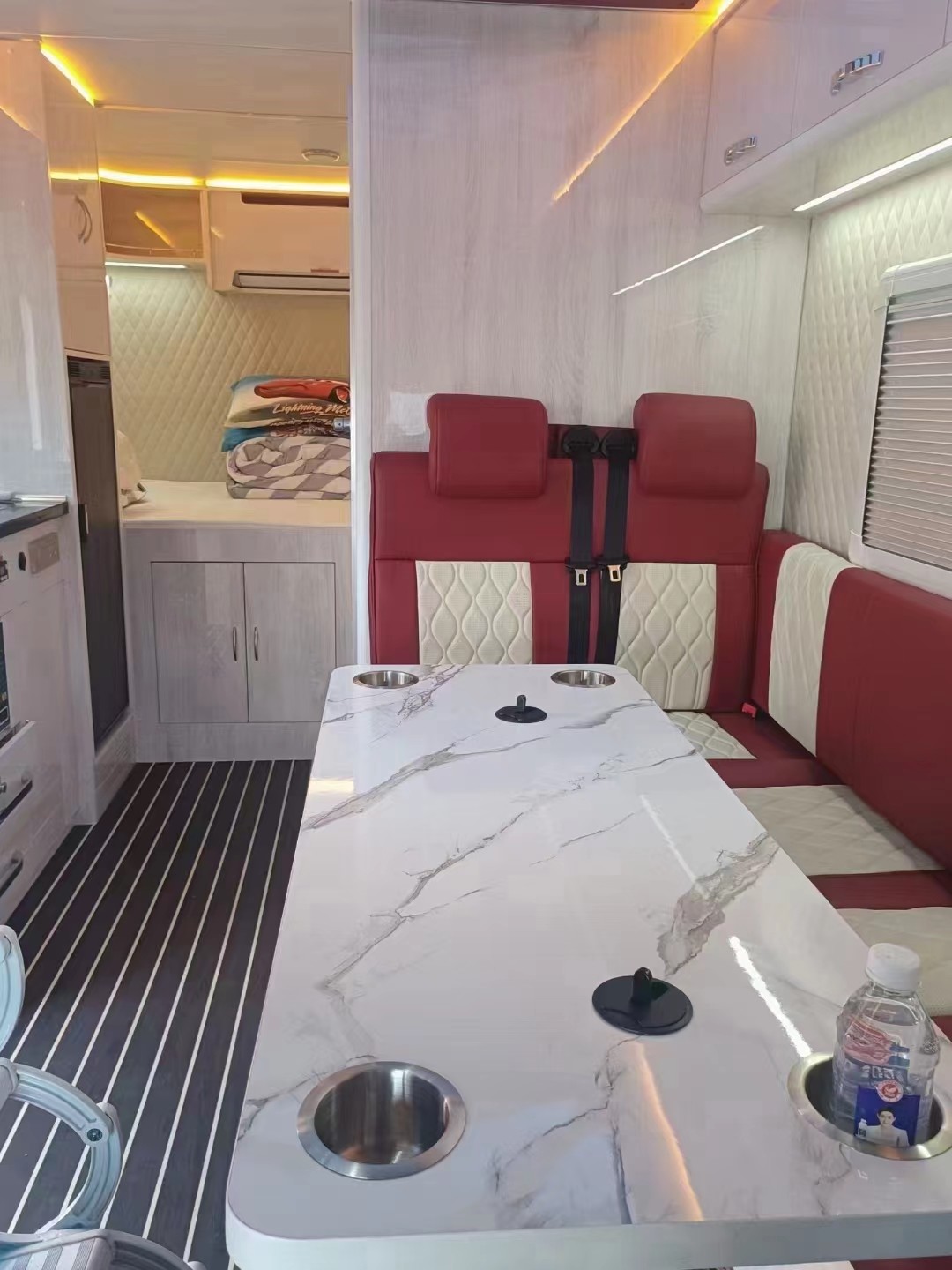 Euro VI Business RV Caravan Van Motorhome Within 5998*2480*3250
