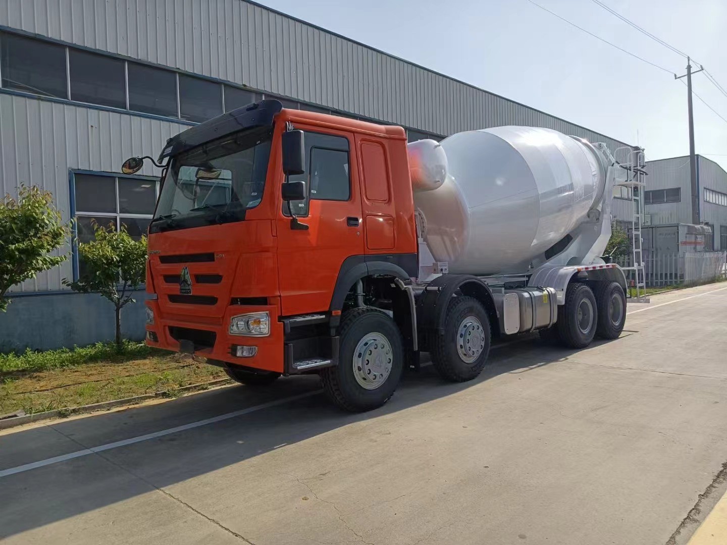 Used Howo 12m³ Concrete mixer truck original brand