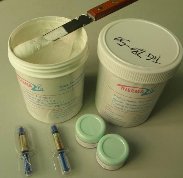 Quality White Thermal Conductive Grease 1 W / mK , Non-toxic Thermally Conductive Paste for sale