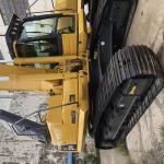 Excavating 20 tons of durable hydraulic track type PC Komatsu 200 second-hand