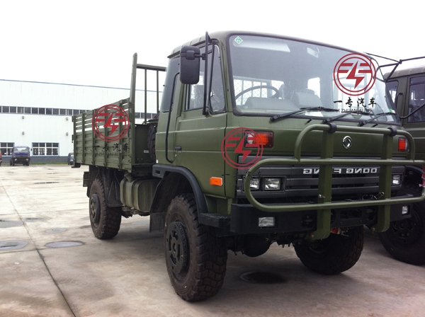 Off Road 4X4 Personnel Carrier Vehicle with Cummins Engine and Manual Transmission