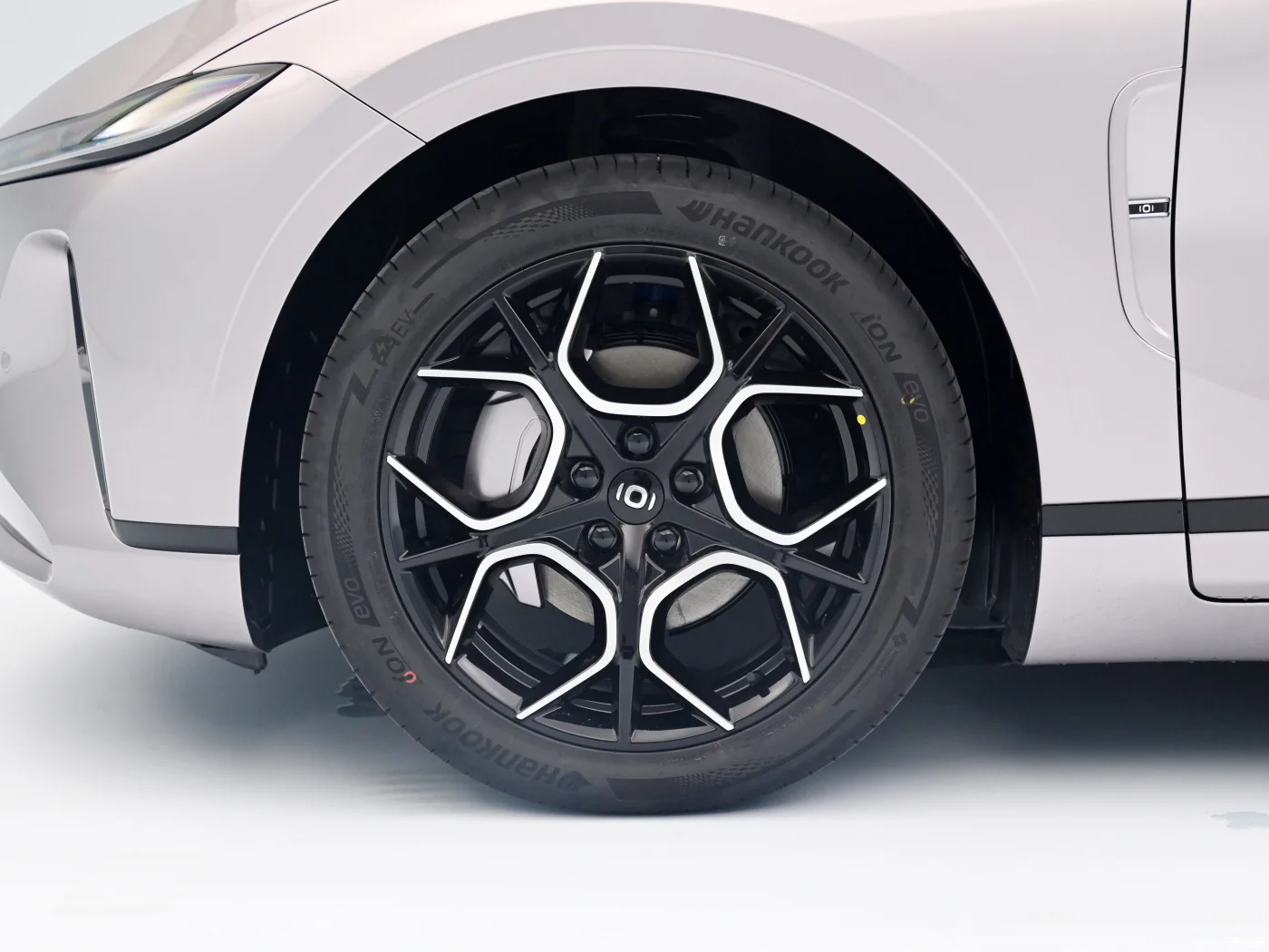 2023 Pro Extended Range Energy Electric Vehicle 1.5L 95 Horsepower L4 Max Speed 172km/h with Lithium Iron Phosphate Battery