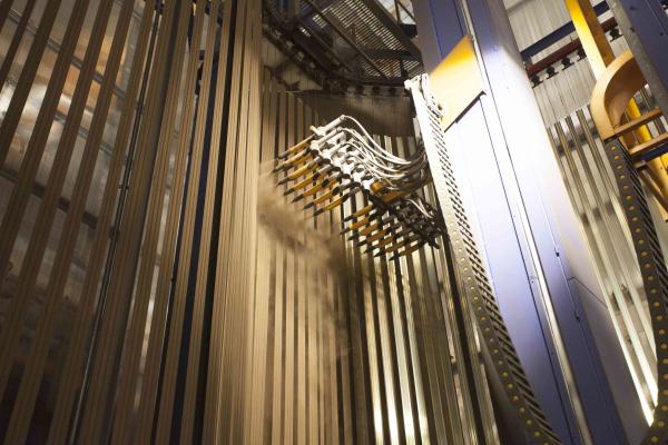 Vertical Powder Coating Line For Aluminum Profiles With Superior Surface