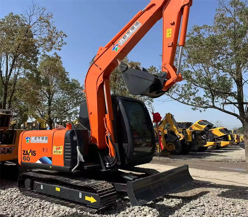 Hot sell 5850kg Second-hand Good condition Hitachi ZX60 with 0.22m³ Bucket capacity