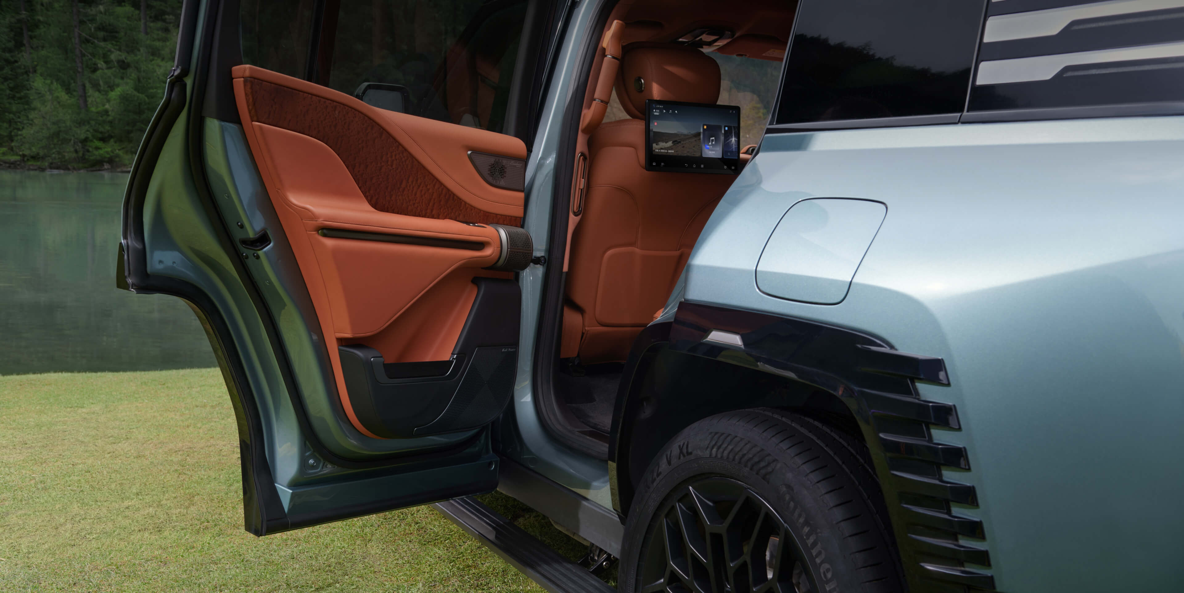 Max Speed 200 Km/H U8 Yangwang Flagship 2023 Sport Off Road Cars With 3050mm Wheelbase