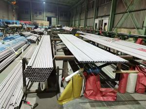 Wholesale TP304 TP316L TP321 TP317L DN6 - DN400 Stainless Steel Seamless Pipe from china suppliers