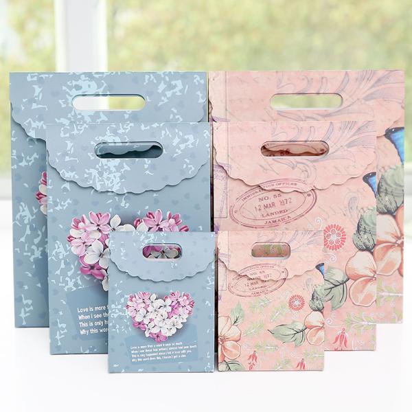 Recycled Materials Weeding Gift Paper Bags With CMYK/Pantone Colors Custom