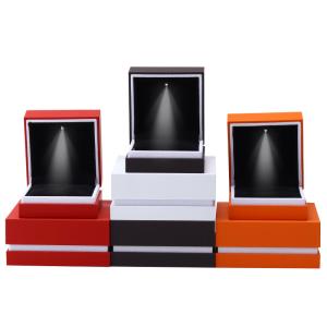 Wholesale End Jewelry Packaging Box Baking Paint Craft White Edge LED Ring Jewelry Box 9*9*3.5cm from china suppliers