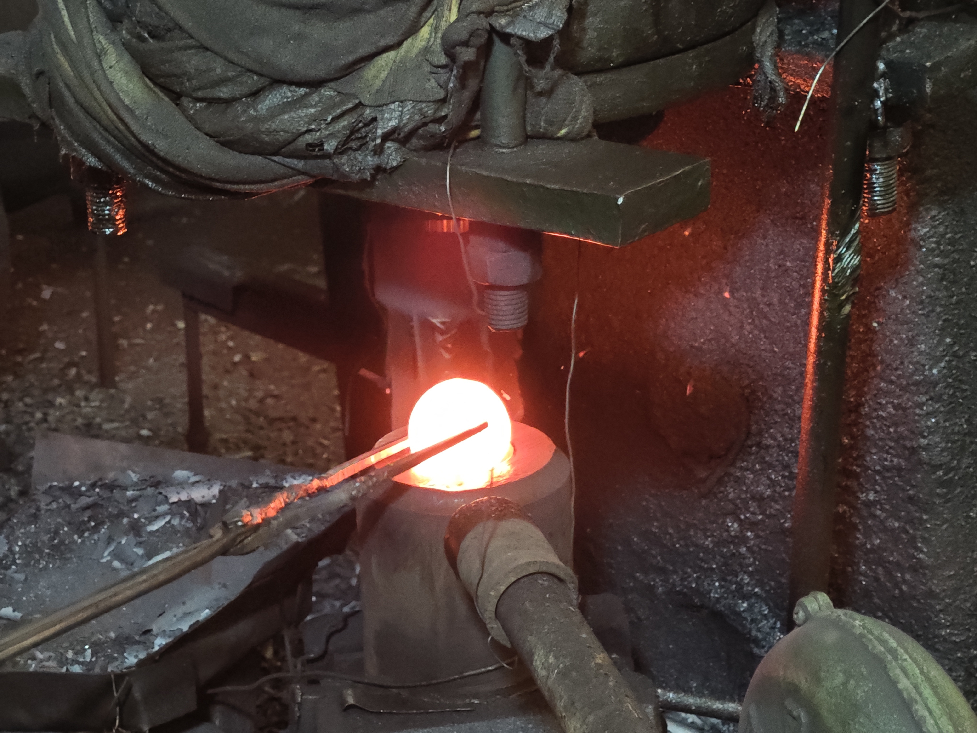 Good Quality Good Price High Hardness Factory High Chrome Cast Cement Mill Grinding Media Balls