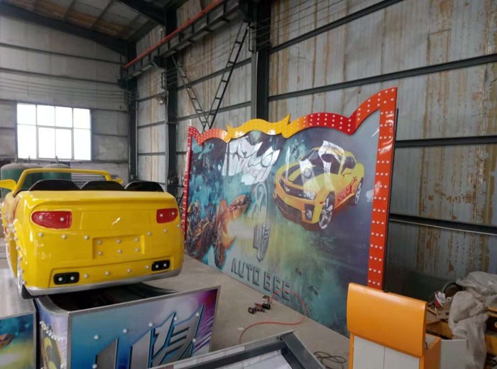 Mini Flying Car Kiddie Amusement Rides Yellow Red Color For Playgrounds