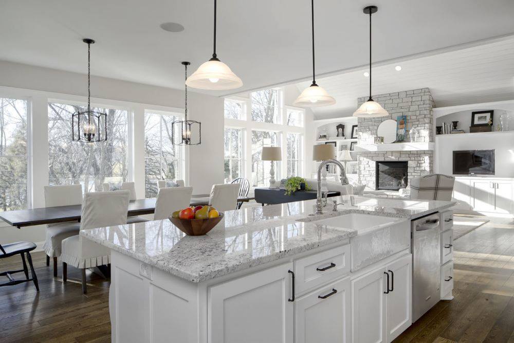 kitchen island.jpg
