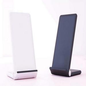 Wholesale 15W Fast Charge Wireless Charger Stand Qi Wireless Charging Multifuncion Station for iPhone iWatch Airpods from china suppliers