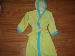 China Super Soft Teenager Bathrobe 100% cotton with Embroidery on sale