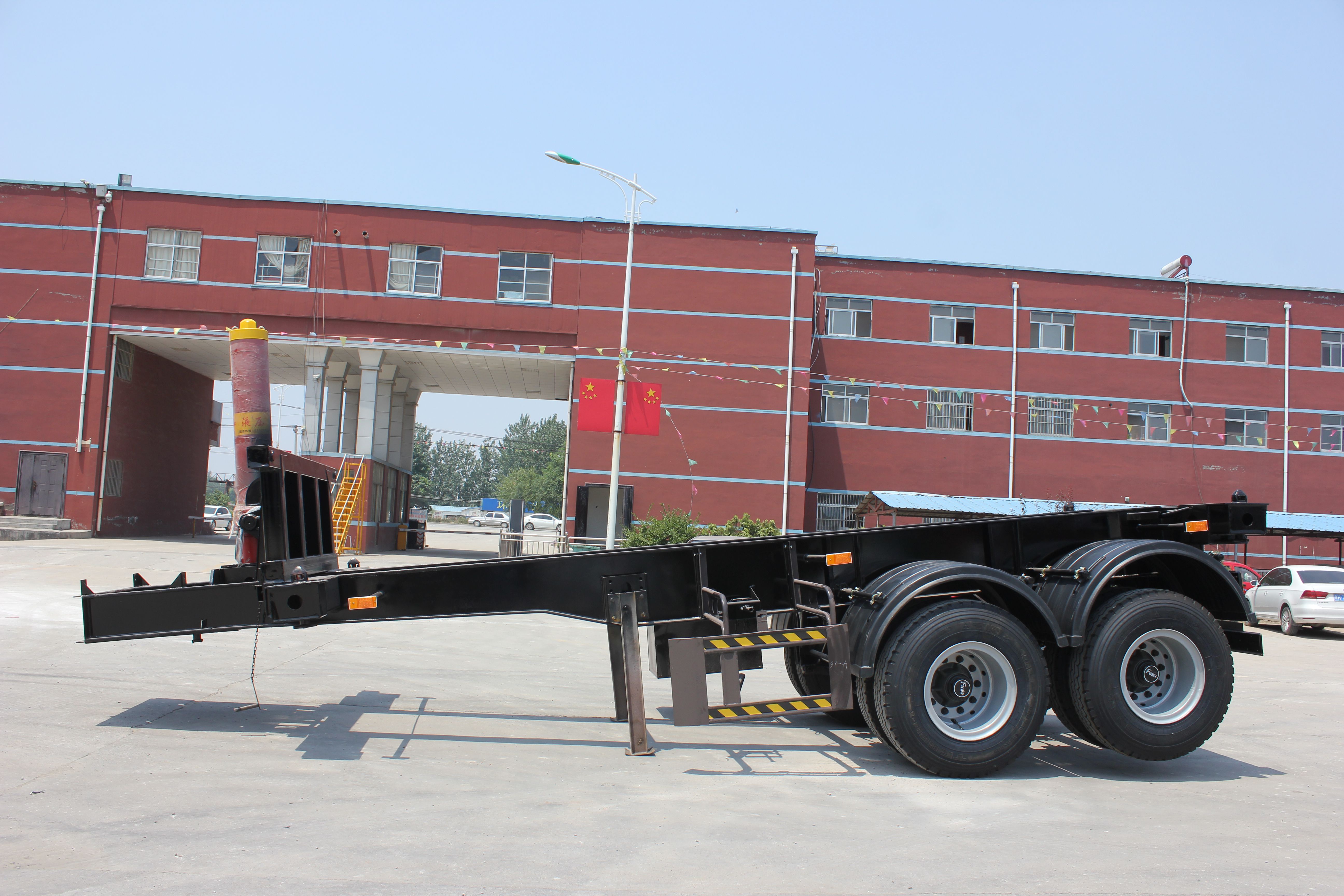 20ft Container Skeleton Dumping Semi Trailer 7700*2500*3070 mm Mechanical Suspension