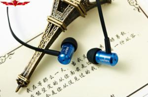 Wholesale New 3.5MM Wired 1.2M High Stereo Sound Quality Earphone With MIC For Samsung Multi Color from china suppliers