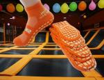 Fashionable Non Slip Grip Socks Sky Zone Jumping Socks 97% Polyester 3% Spandex