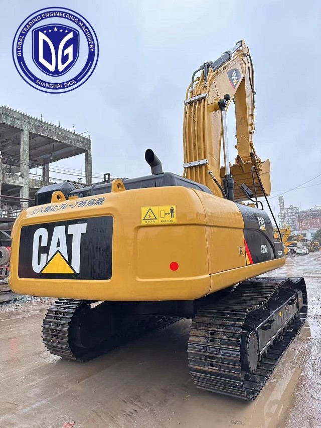 330D Used caterpillar 30 ton excavator with Low maintenance requirements