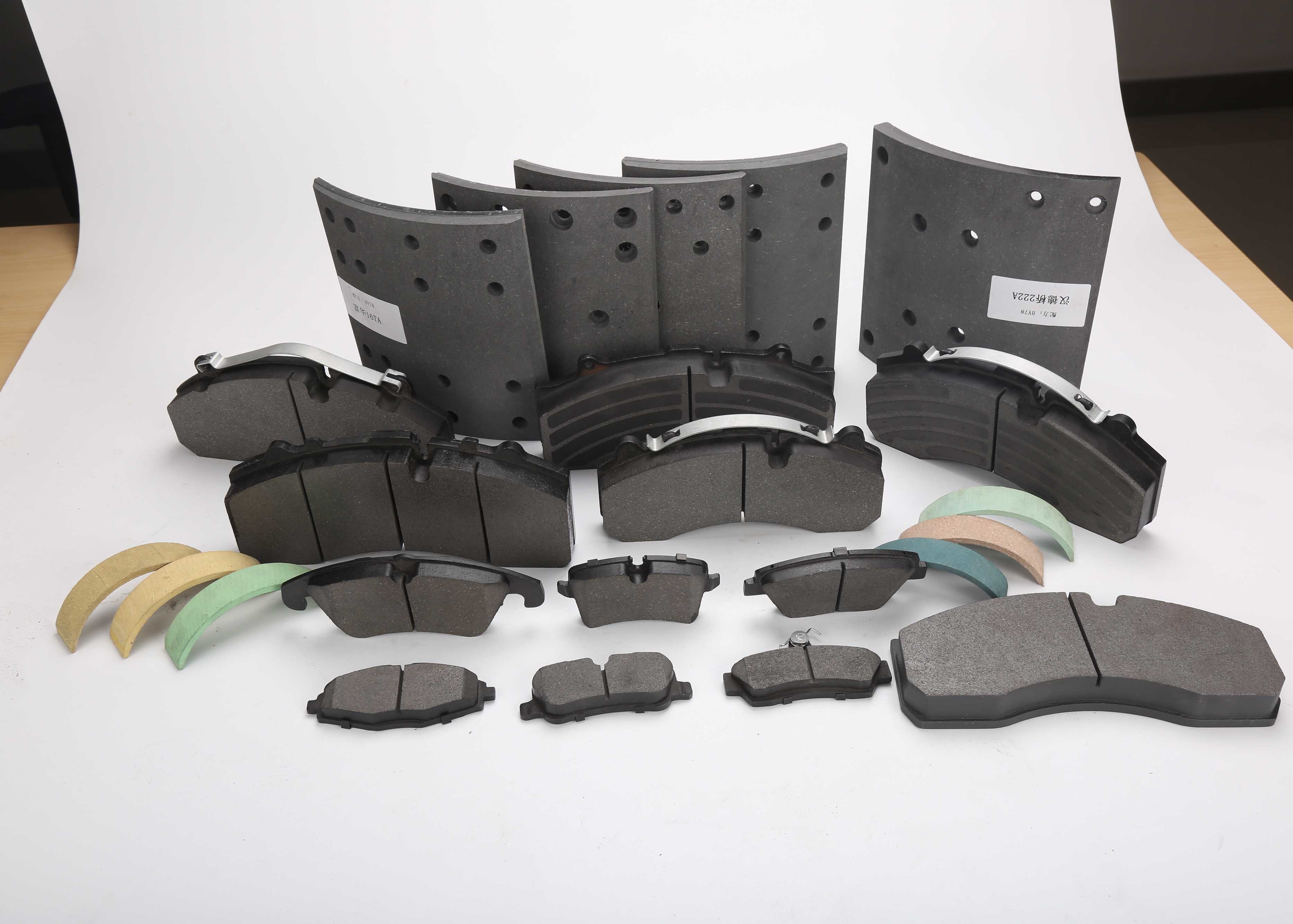 E11 Mark Ceramics Vehicle Brake Non Asbestos Organic NAO Matercials