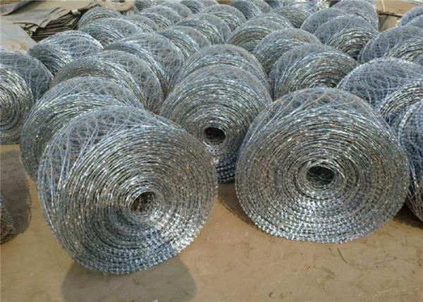 Protection Razor Barbed Wire Concertina Wire Thickness 0.5±0.05 Certification