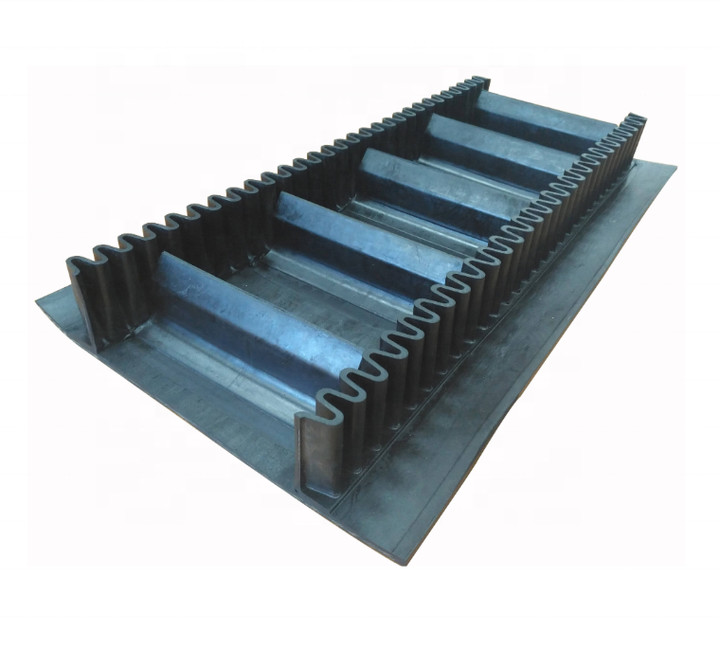 EP250 EP300 Inclined Conveyor Belts for Fertilizer Sand with Reduced Civil Construction Investment