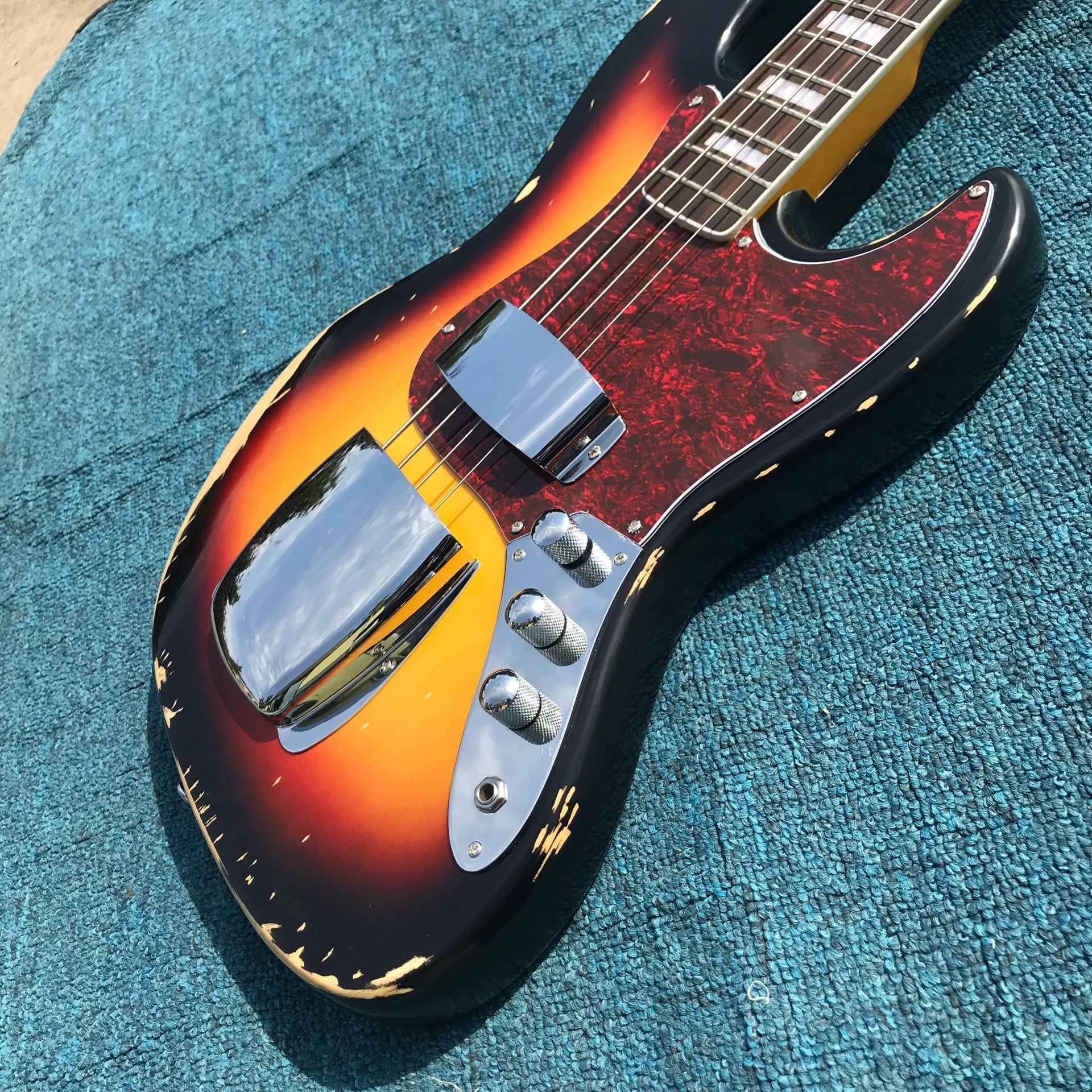 Heavy Relic Jazz Bass Electric Guitar Sunburst Color Alder Body 100% Handmade Nitrolacquer Finish Aged Hardware