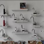 CE Kitchen Instant Hot Water Tap Electric Heating 2-3KW With Temperature Display