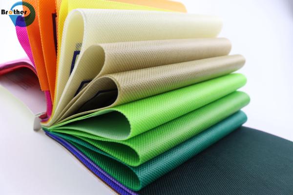 100% Biodegradable pp Spunbonded Non-woven Rolls Polypropylene Embossed